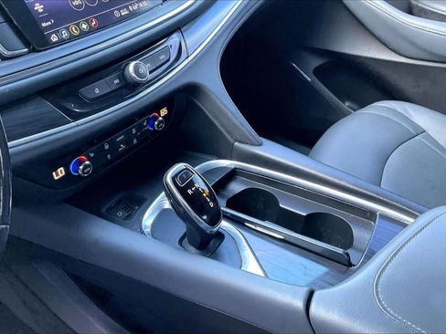 Used 2020 Buick Enclave Essence image 15