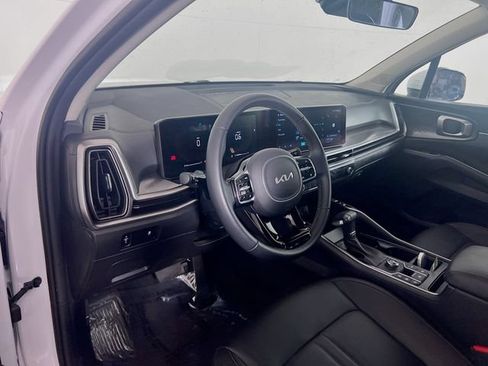 Used 2025 Kia Sorento S FWD image 10