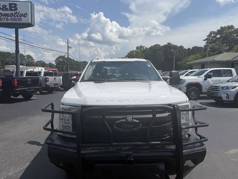 Used 2019 Ford F350 XL AWD/4WD image 2