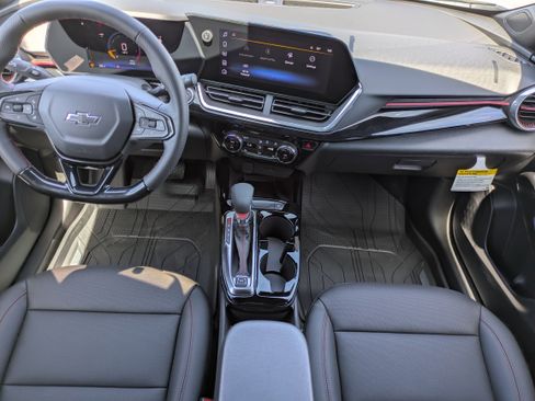 New 2026 Chevrolet Trax RS w/ Sunroof Package image 9