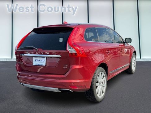 Used 2017 Volvo XC60 T5 Inscription w/ Preferred Option Package image 4