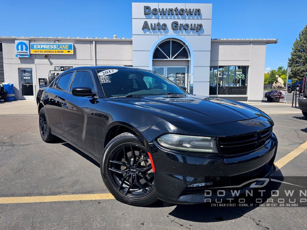 Used 2017 Dodge Charger SXT w/ AWD Plus Group image 1