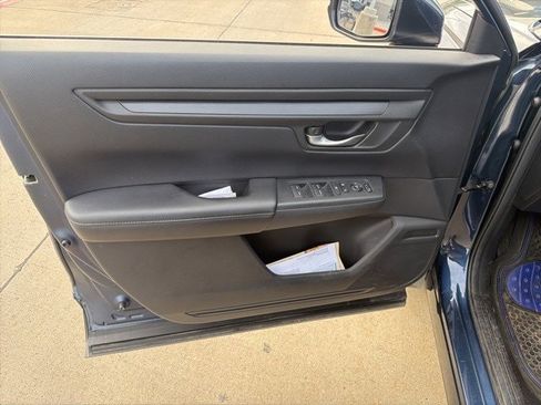 Used 2023 Honda CR-V EX image 12