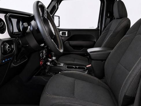 Used 2024 Jeep Wrangler Unlimited AWD/4WD image 14