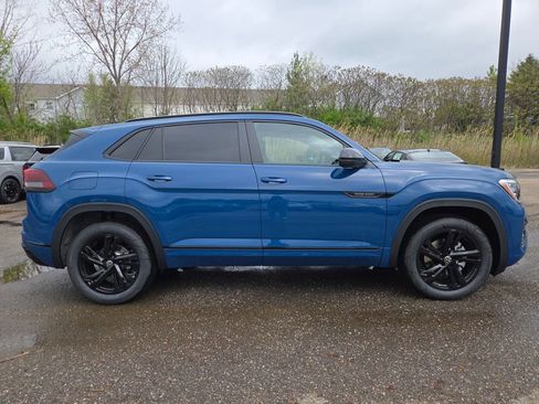 New 2026 Volkswagen Atlas Cross Sport SEL R-Line AWD/4WD image 3