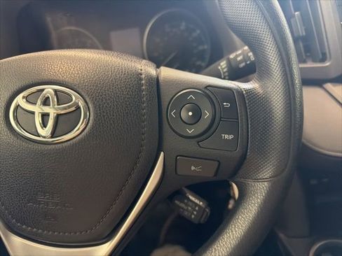 Used 2018 Toyota RAV4 LE w/ All Weather Liner Package image 29
