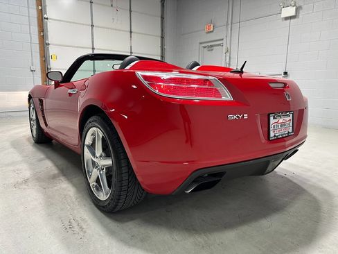Used 2008 Saturn Sky Red Line RWD image 17