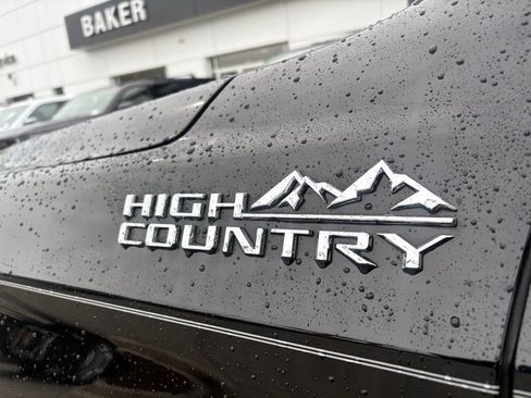 Used 2022 Chevrolet Tahoe High Country image 12