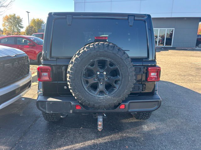 Used 2019 Jeep Wrangler Unlimited Sahara w/ Quick Order Package 24M Moab AWD/4WD image 3