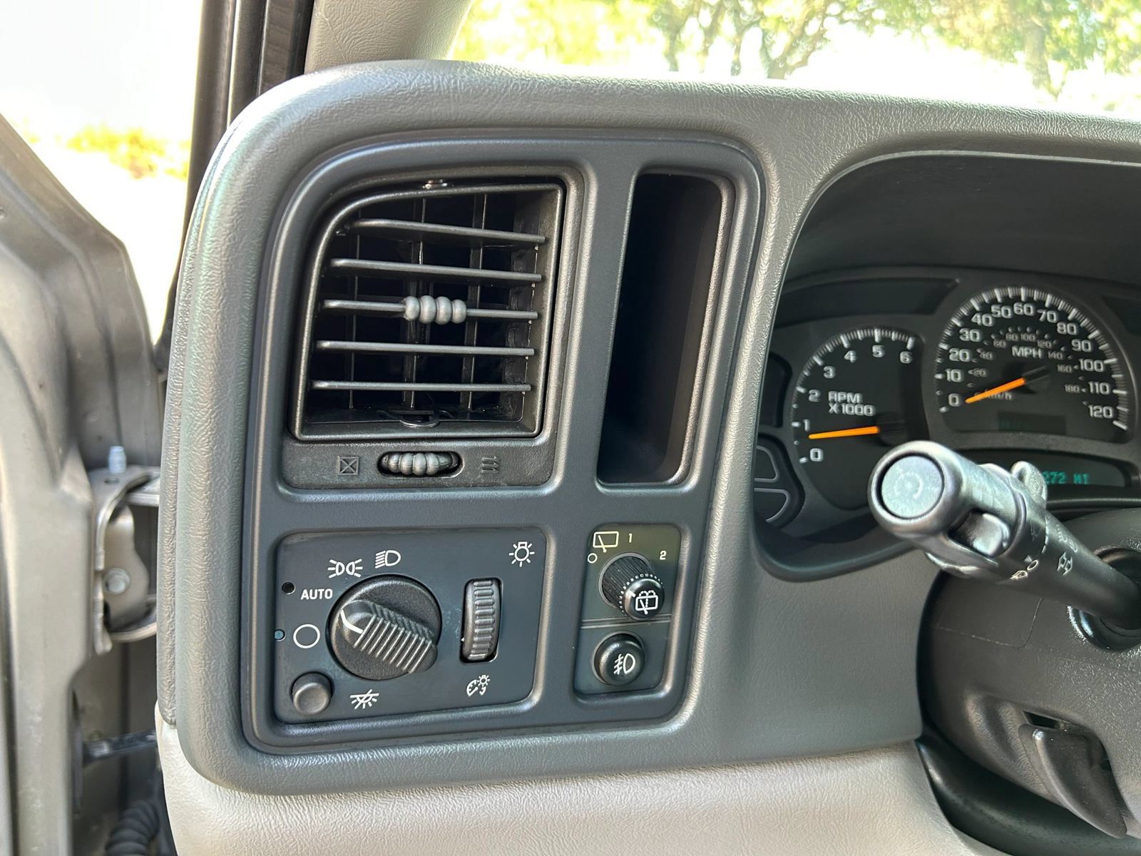 Used 2003 GMC Yukon XL SLE RWD image 12