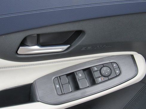 Used 2026 Nissan Sentra SL w/ Floor Mat Package image 11