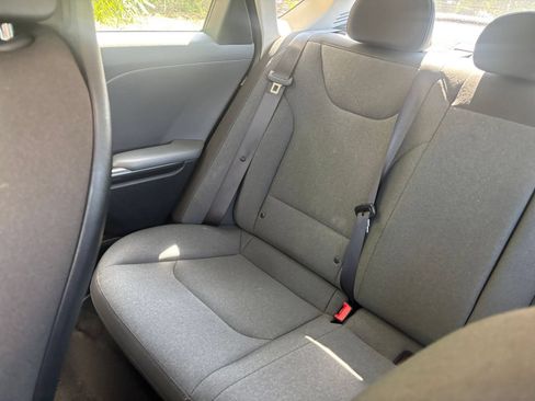 Used 2025 Kia K4 FWD image 41