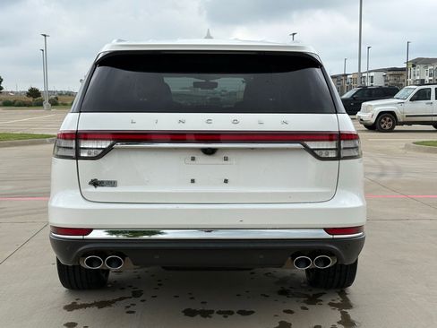 Used 2022 Lincoln Aviator Reserve w/ Equipment Group 201A AWD/4WD image 6