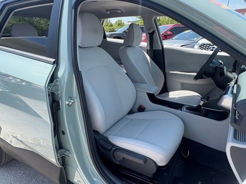 Used 2024 Hyundai Kona SEL FWD image 16