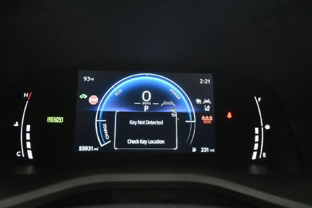 Used 2025 Toyota Camry SE w/ Convenience Package FWD image 17