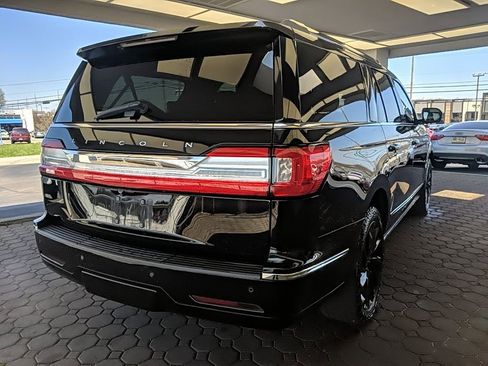Used 2021 Lincoln Navigator L Reserve AWD/4WD image 5