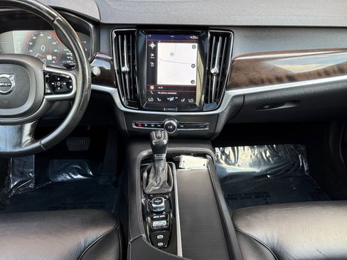 Used 2017 Volvo S90 T5 Momentum w/ Protection Package image 27