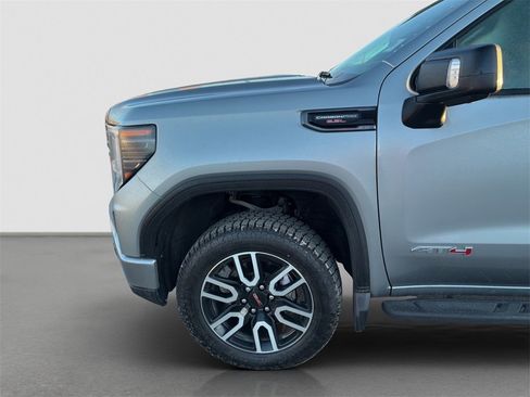 Used 2024 GMC Sierra 1500 AT4 w/ Technology Package image 4