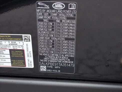 New 2026 Land Rover Range Rover Long Wheelbase SE image 18