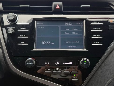 Used 2019 Toyota Camry SE image 27