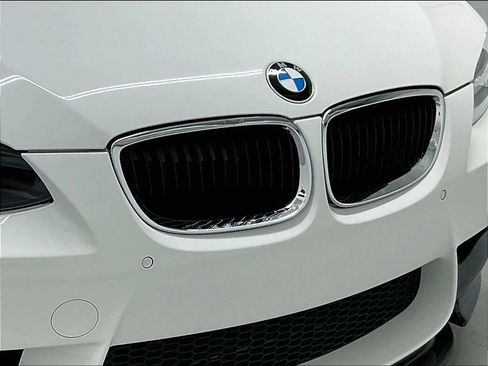 Used 2011 BMW M3 Convertible RWD image 37