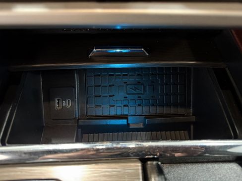 Used 2024 Ford Expedition Max Limited image 14