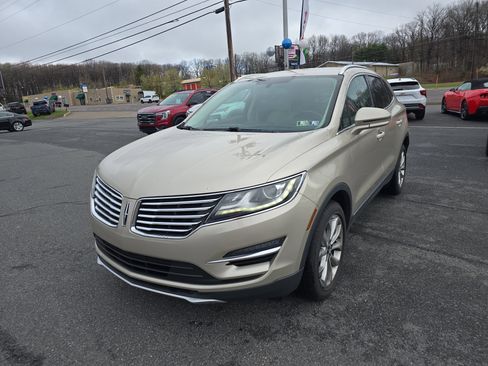 Used 2017 Lincoln MKC Select w/ Select Plus Package AWD/4WD image 9