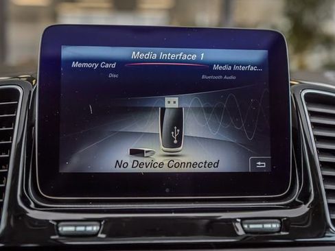 Used 2017 Mercedes-Benz GLS 450 GLS450 4MATIC - BEST COLORS - w/ Premium Package image 25