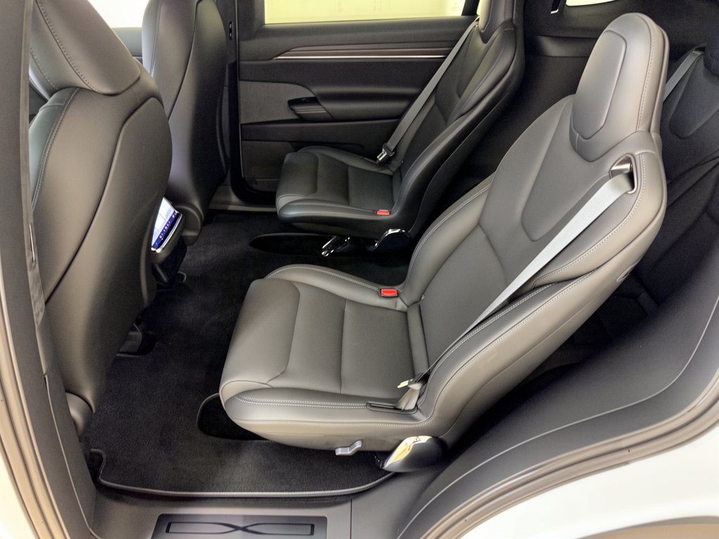 Used 2023 Tesla Model X AWD/4WD image 24