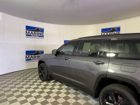 Used 2023 Jeep Grand Cherokee L Limited w/ Luxury Tech Group II AWD/4WD image 8