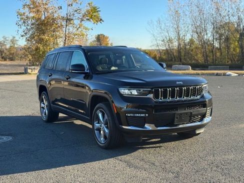 Used 2022 Jeep Grand Cherokee L Limited image 7