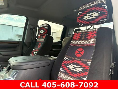 Used 2023 Chevrolet Silverado 1500 LT Trail Boss w/ LPO, Dark Essentials Package AWD/4WD image 11