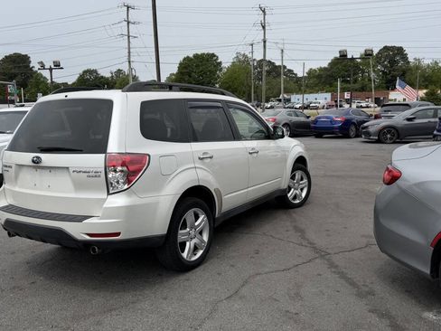 Used 2010 Subaru Forester 2.5X Premium AWD/4WD image 11