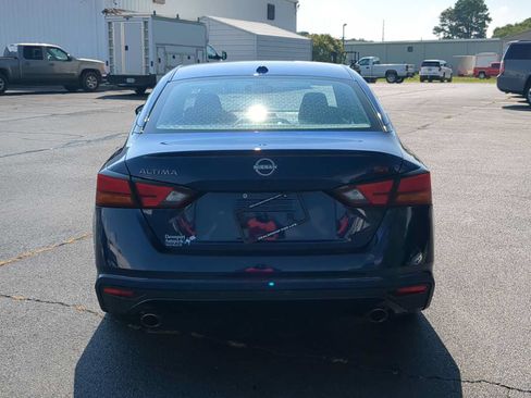 Used 2024 Nissan Altima 2.5 SR FWD image 7