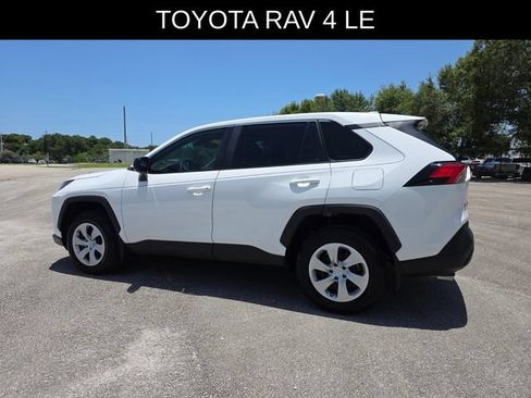 Used 2025 Toyota RAV4 LE FWD image 5