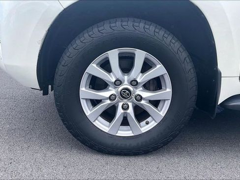 Used 2019 Toyota Land Cruiser AWD/4WD image 8