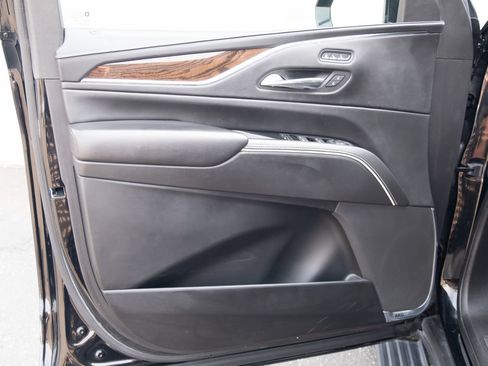 Used 2022 Cadillac Escalade Sport Platinum AWD/4WD image 15