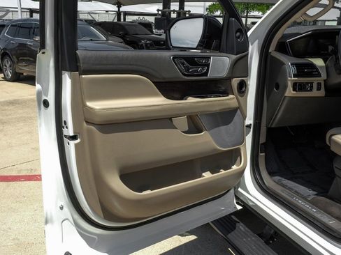 Used 2023 Lincoln Navigator L Reserve RWD image 47