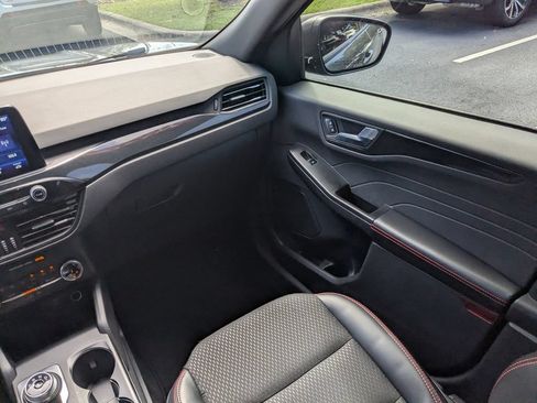 Used 2025 Ford Escape ST-Line AWD/4WD image 18