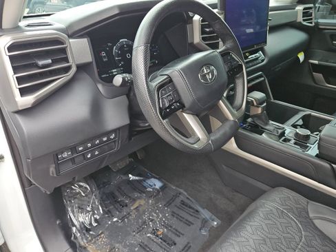 Used 2024 Toyota Tundra Limited AWD/4WD image 9