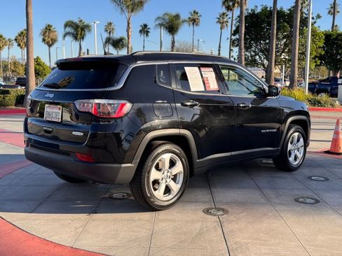 Used 2019 Jeep Compass Latitude w/ Popular Equipment Group image 8