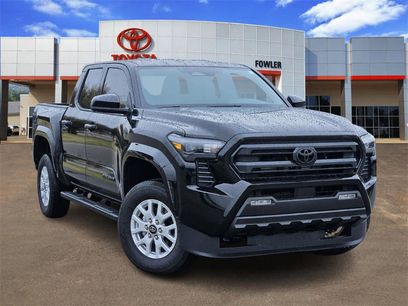 New 2025 Toyota Tacoma SR5 w/ Blackout Package (GST)