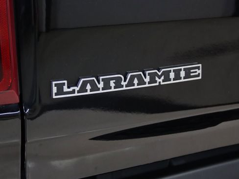 Used 2023 RAM 1500 Laramie AWD/4WD image 11