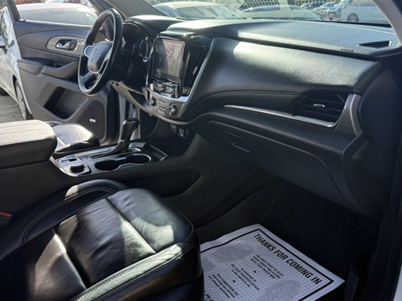 Used 2020 Chevrolet Traverse RS w/ LPO, Floor Liner Package AWD/4WD image 30
