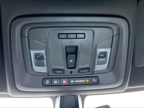 Used 2020 GMC Sierra 1500 SLE w/ SLE Value Package AWD/4WD image 34