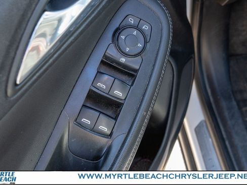 Used 2020 Buick Encore GX Essence w/ Experience Buick Package image 16