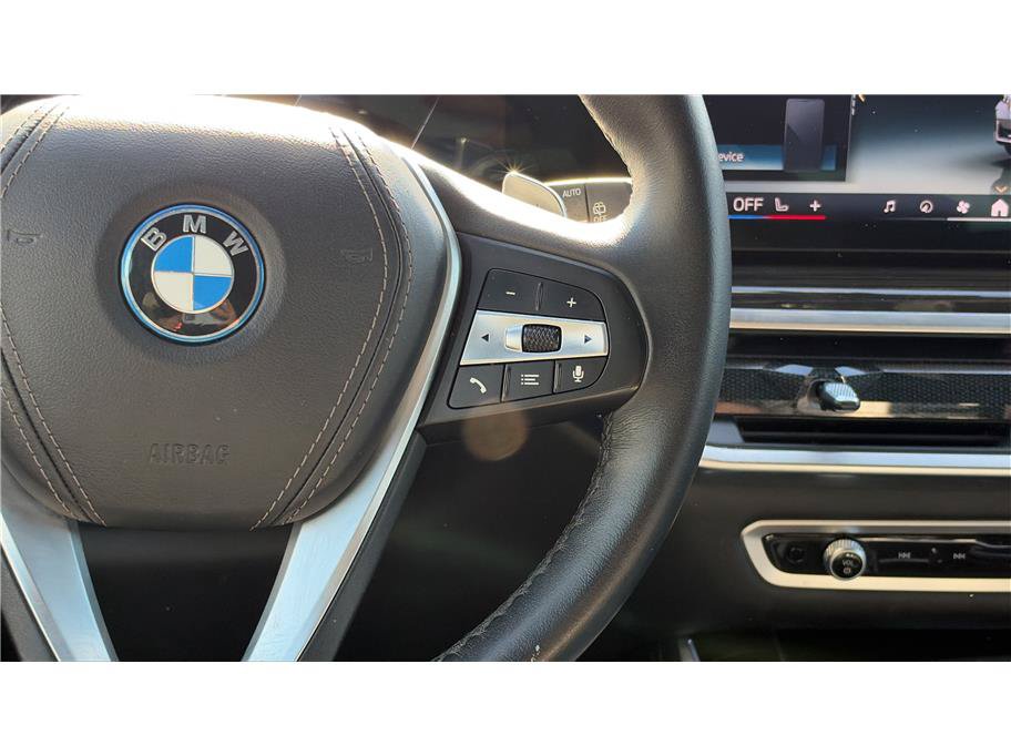 Used 2024 BMW X5 xDrive50e w/ Parking Assistance Package AWD/4WD image 35
