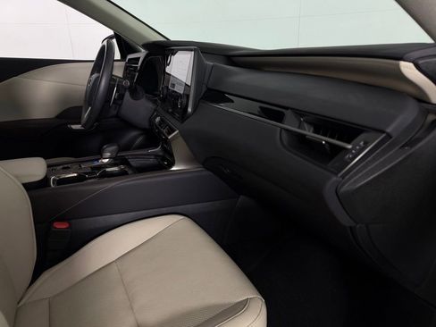 Used 2024 Lexus RX 350 FWD image 33