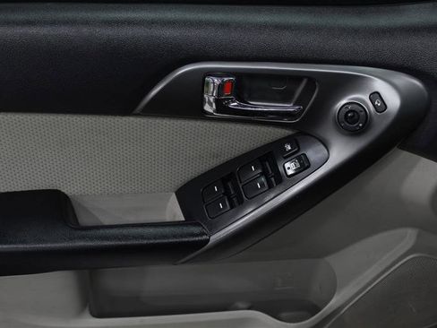 Used 2013 Kia Forte EX FWD image 15