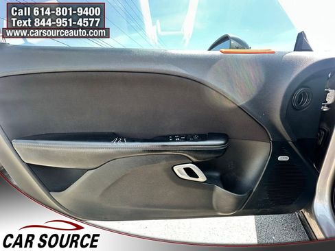Used 2016 Dodge Challenger SXT w/ Blacktop Package RWD image 18